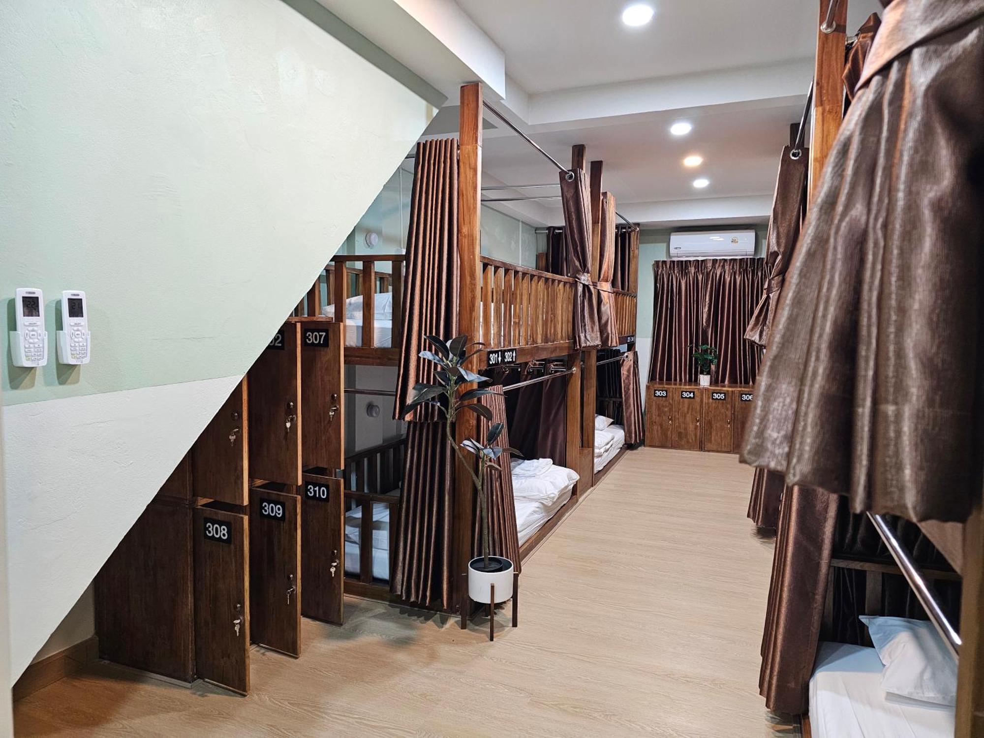 Lub Nai Hostel Patong Camera foto